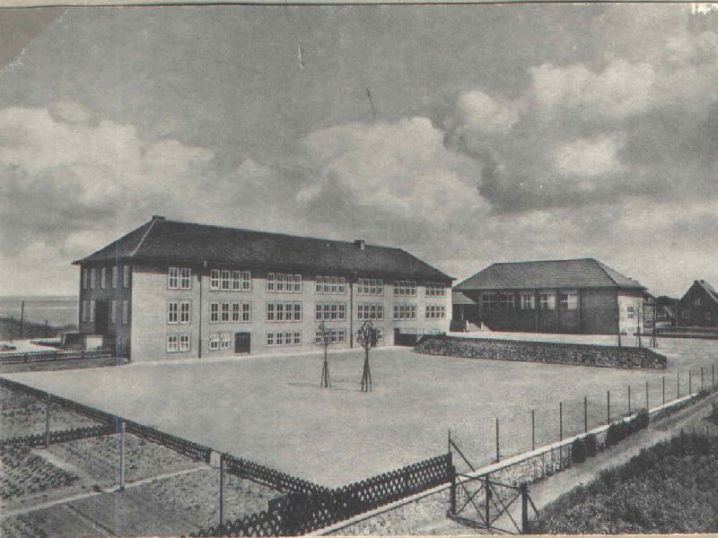 Die Schule nach der Fertigstellung 1938
